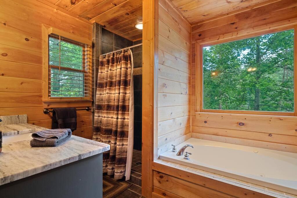 Lakeside Retreat Hot Tub Fishing Hiking Ellijay Εξωτερικό φωτογραφία