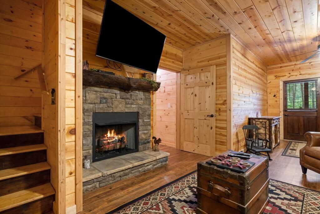Lakeside Retreat Hot Tub Fishing Hiking Ellijay Εξωτερικό φωτογραφία